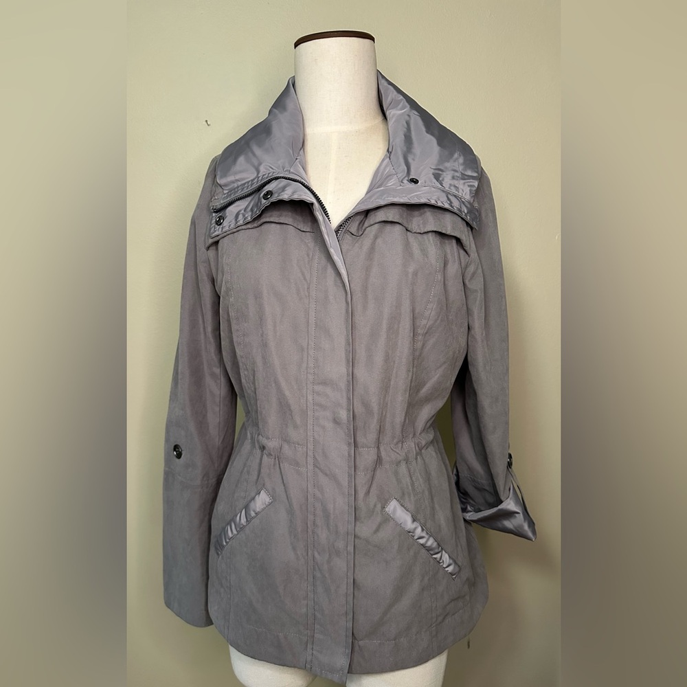 Mo-Ka Women’s (XS) All Weather Jacket with pull cords at waistline : grey